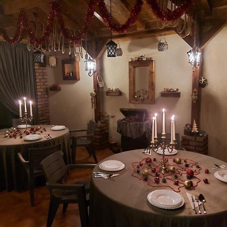 Отель Casa Luca Moldova Noua Экстерьер фото