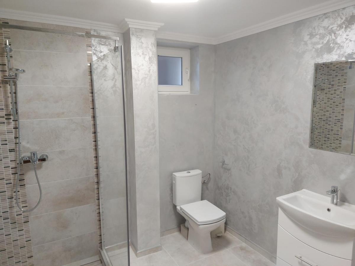 Отель Casa Luca Moldova Noua Экстерьер фото