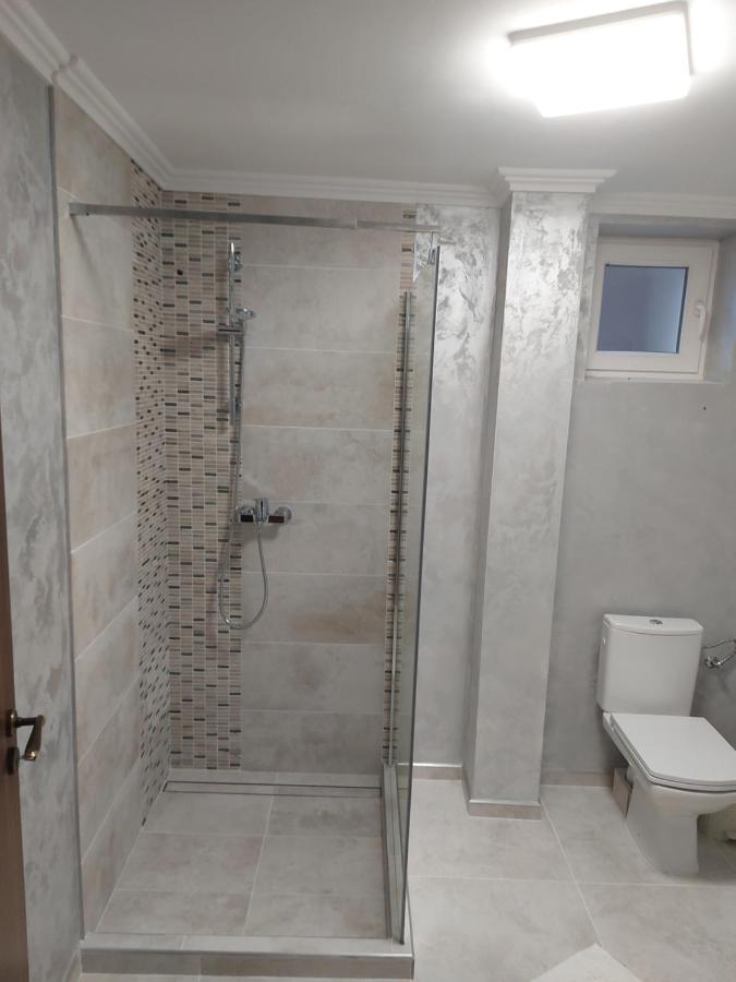 Отель Casa Luca Moldova Noua Экстерьер фото