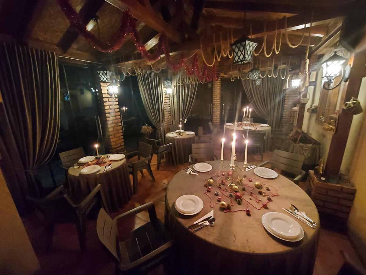 Отель Casa Luca Moldova Noua Экстерьер фото