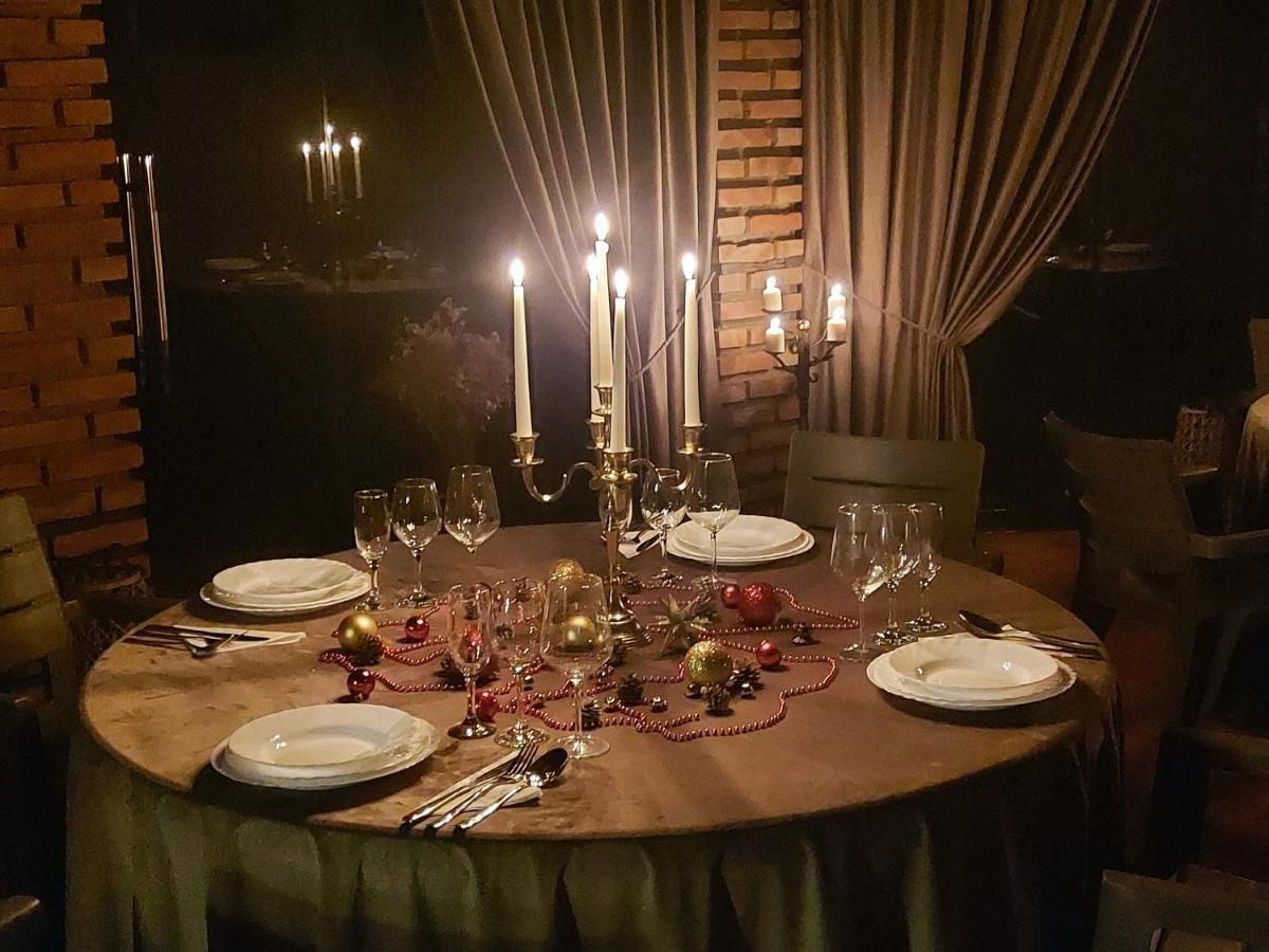 Отель Casa Luca Moldova Noua Экстерьер фото